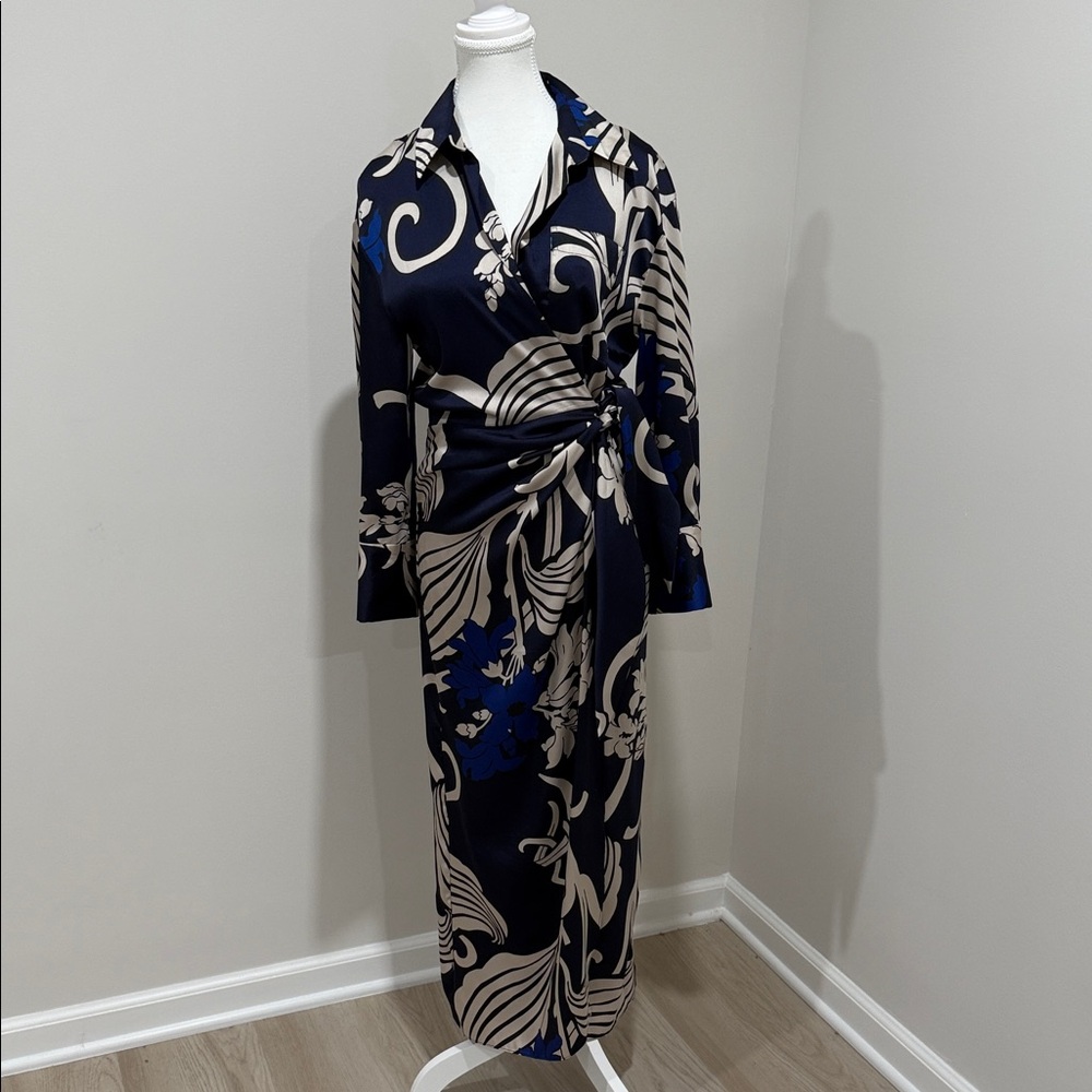 Zara Chic Navy and Cream Floral Dress